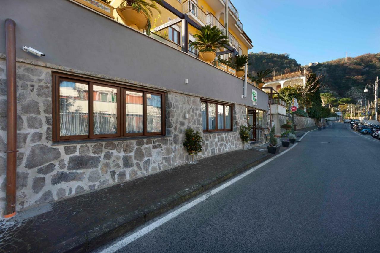Bed and Breakfast Relais Sorrento Terrace&Relax Exterior foto
